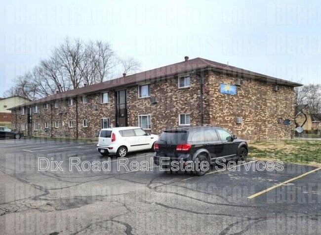 Photo - 416 Bellbrook Ave