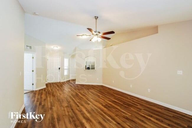 Photo - 102 Luther Dr
