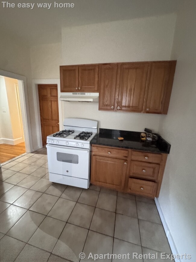 8 Dudley St Unit 1