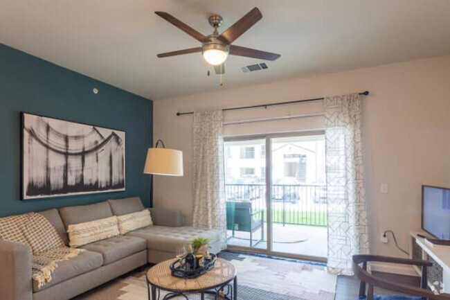 Building Photo - 1 bedroom in Del Valle TX 78617 Unit 1018 Rental