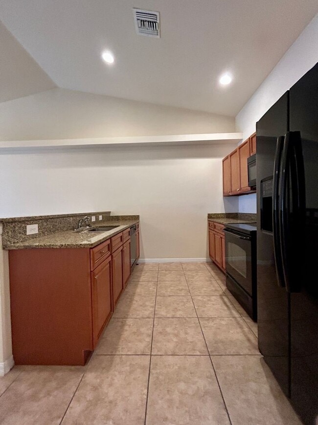 715 SE 7th St