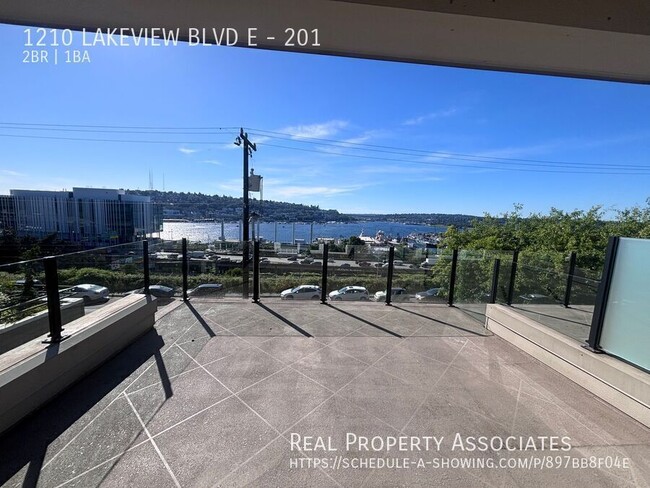 Building Photo - 1210 LAKEVIEW Blvd E Unit 201
