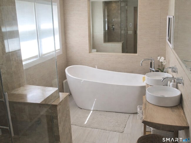 Photo - 88 Sanford Ln