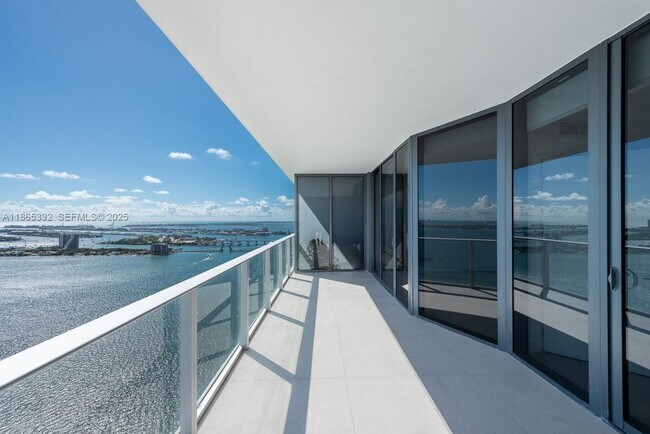 Photo - 700 NE 24th St Unit 4303