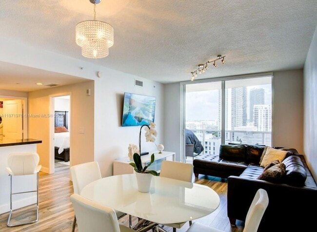 Building Photo - 601 NE 23rd St Unit 1501 Rental