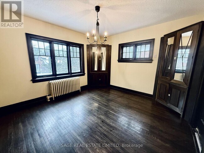 Photo - 315 Lonsdale Rd Unit 6