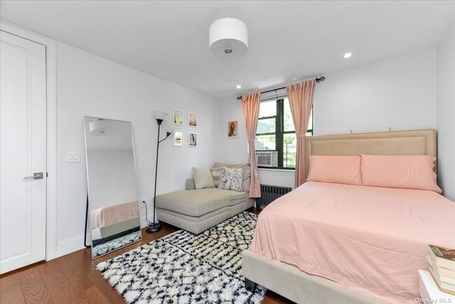Photo - 22-56-56 80th St Apartamento Unidad 3B