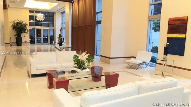 Building Photo - 1050 Brickell Ave Unit 2322