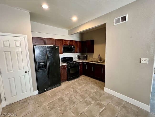 Photo - 2105 S 15th St