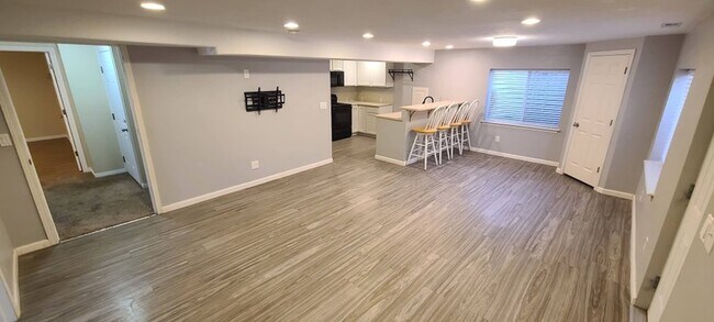 Photo - 1182 Searle Ln
