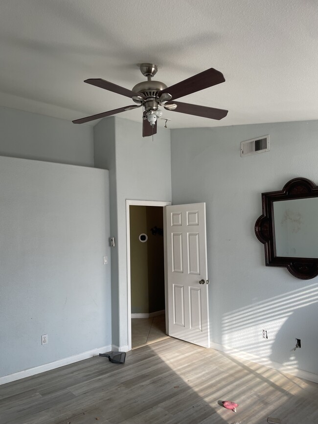 Building Photo - 4623 Kaytlain Ave