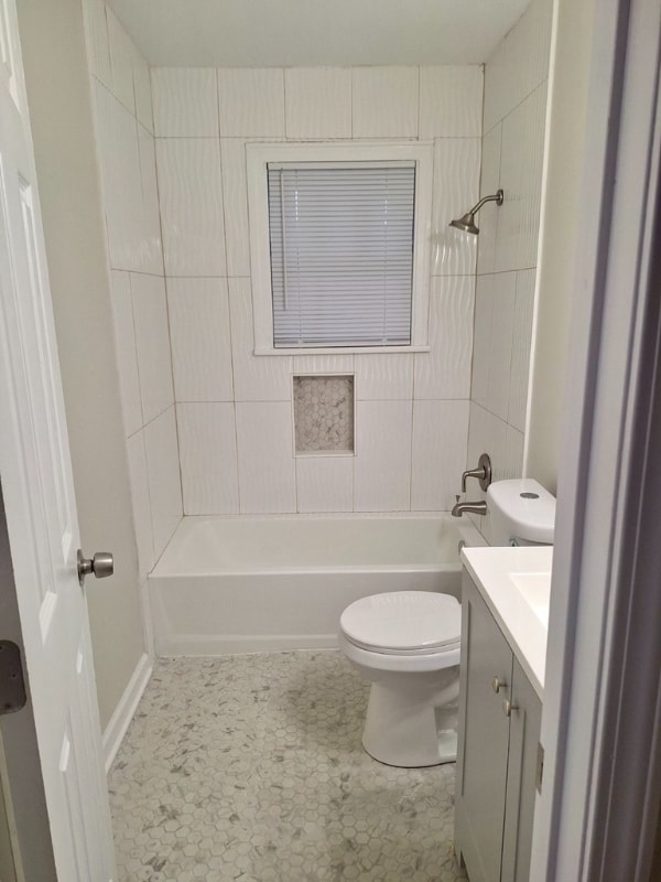 Photo - 2734 Lakehurst Ave