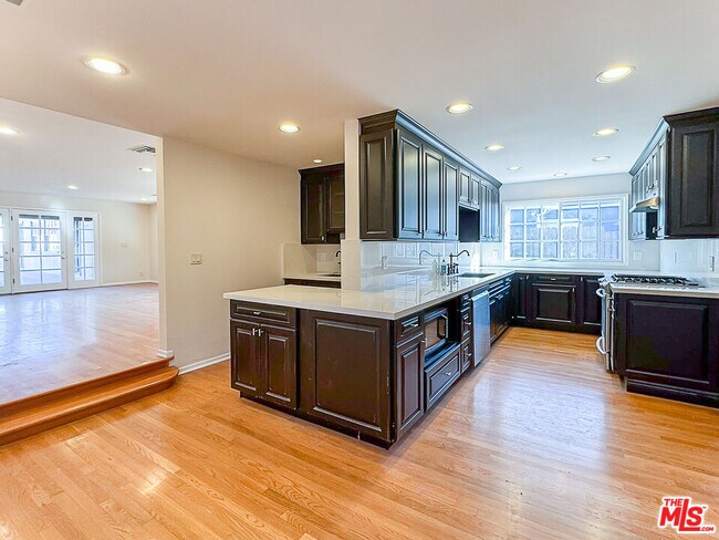 Photo - 2445 22nd St