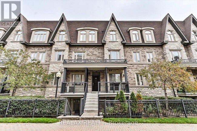 Photo - 320 John St.