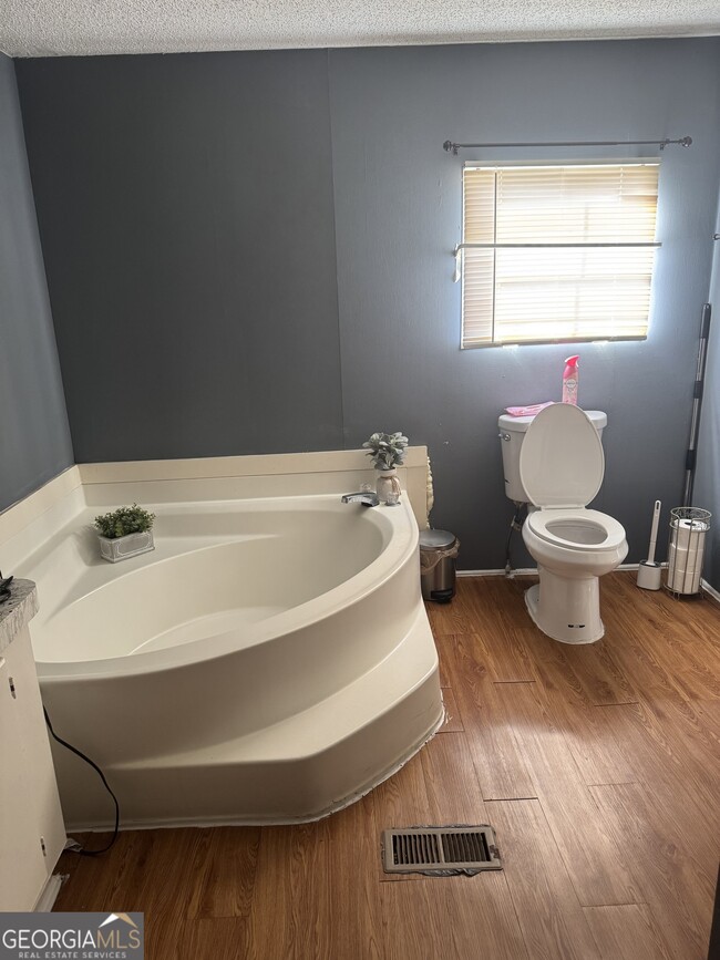 Photo - 521 Bay Creek Crossing