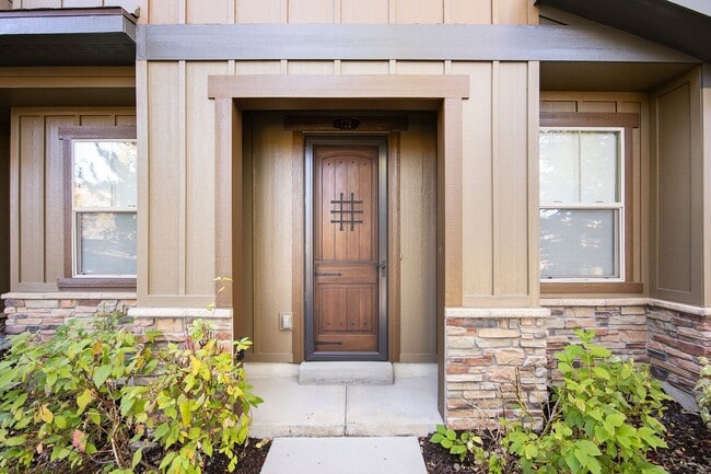 Photo - Fully Furnished Mountain Modern Twin Home ...
