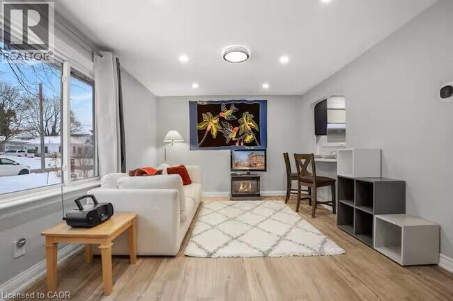 Photo - 102 Kribs St