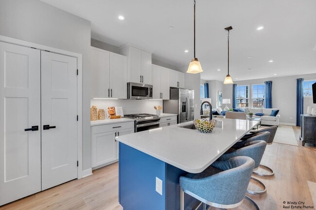 Photo - 908 Jenkins Ct