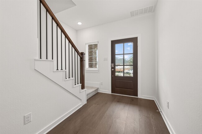 Photo - 32415 Sunbeam Dr