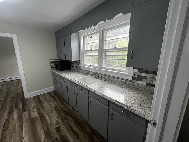 216 Holland Rd