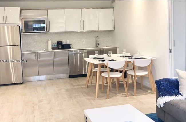 Photo - 700 16th St Unit 1