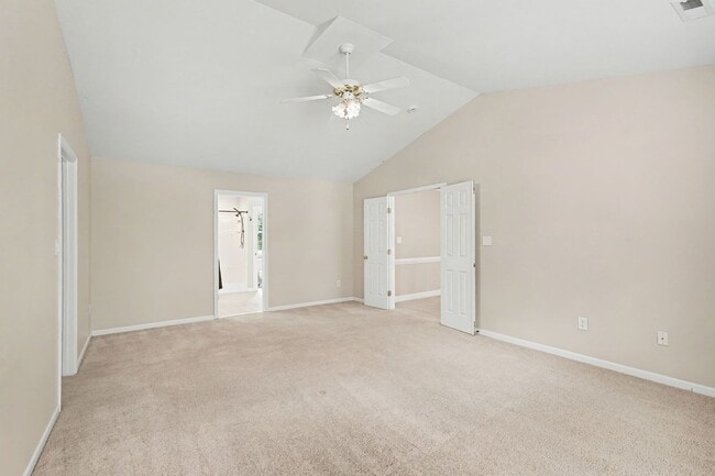 24 Crestwood Ln