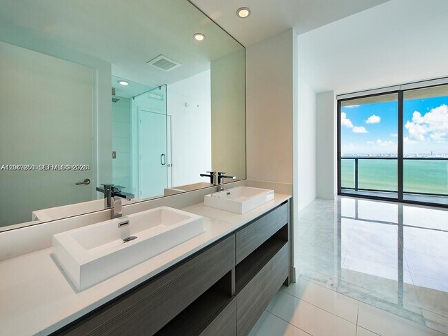 Photo - 460 NE 28th St Unit 3608