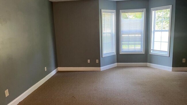 Photo - 129 Westchester Cir