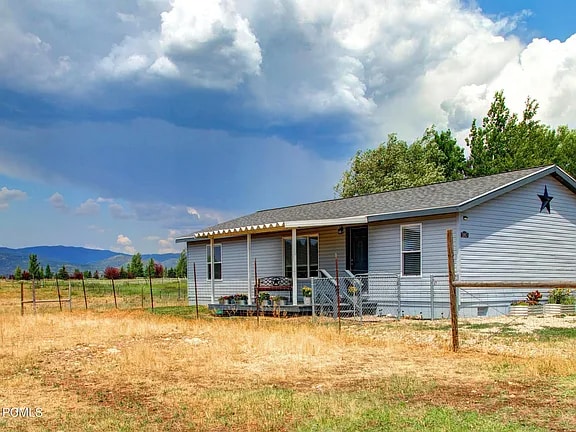 Building Photo - 380 W 2100 N