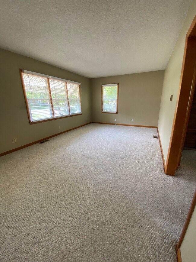 Photo - 1302 N Centennial St