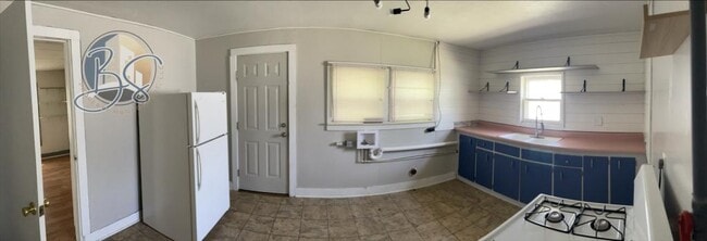 Photo - 822 S Highview Ave