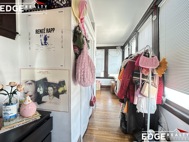 Photo - 335 Faneuil St Unidad 1