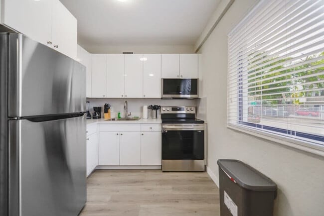 Photo - 700 SW 11th Ave Unidad FL2-ID1022459P