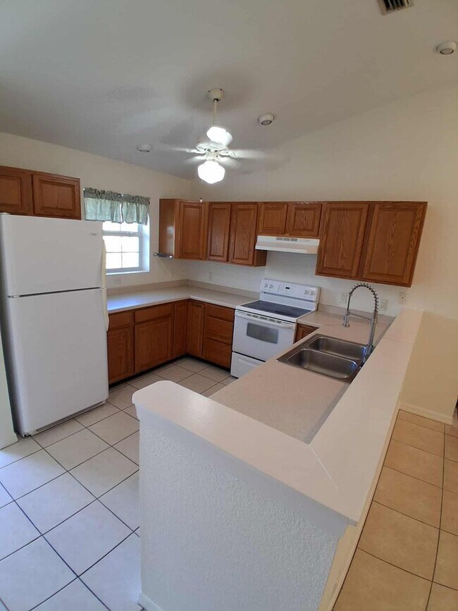 Photo - 27121 Partin Dr Unit 27121 Partin Dr  B