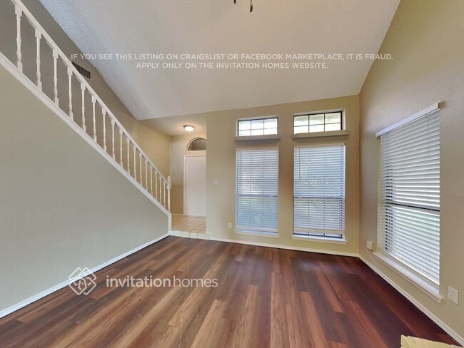 Photo - 4901 St Thomas Pl