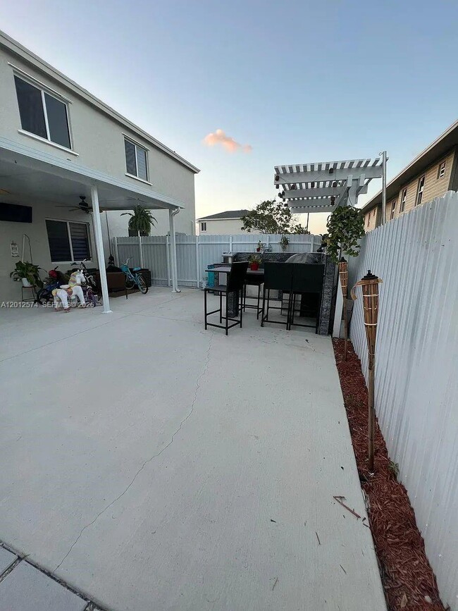 Photo - 1763 SE 8th Pl