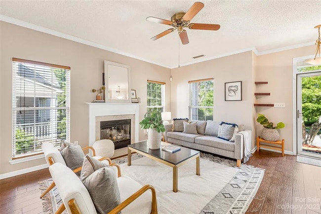 Photo - 5649 Winslow Ave NW