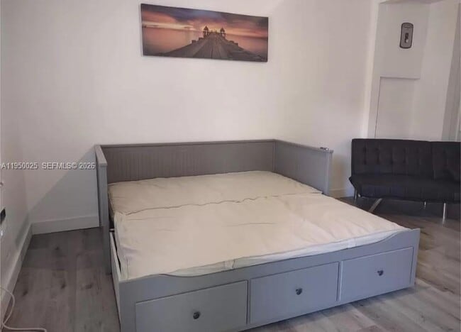 Photo - 635 SW 16th Ave Unit 3