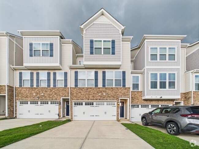 Building Photo - 9806 Oaklawn Blvd NW Rental