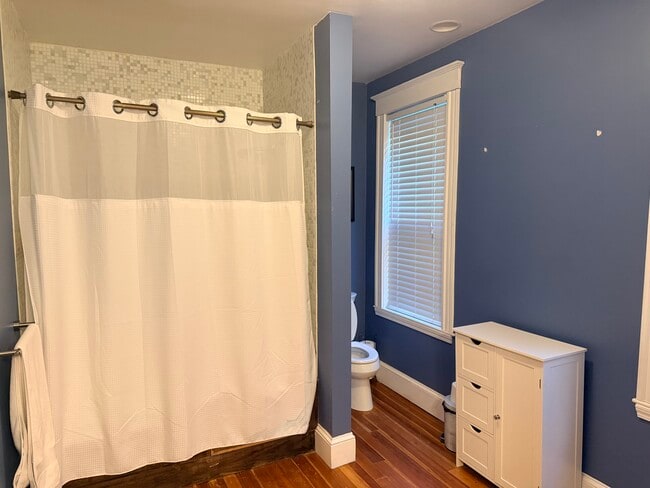 Photo - 211 W 8th St Unit 3