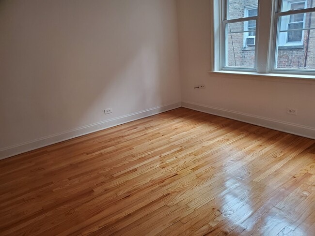 Photo - 2331 W Arthur Ave Unidad 2E