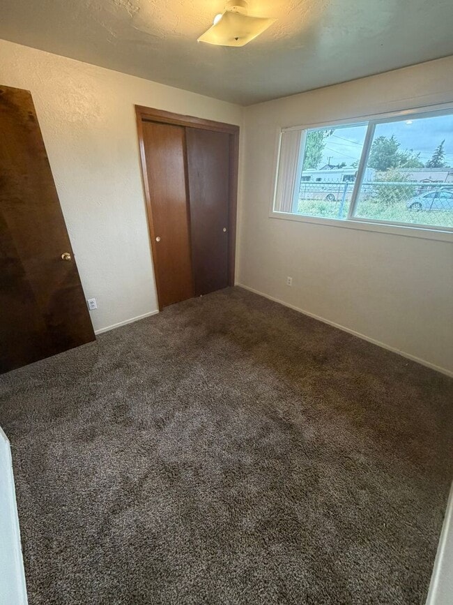Photo - Large Two Bedroom Conveniently located Amenities!
