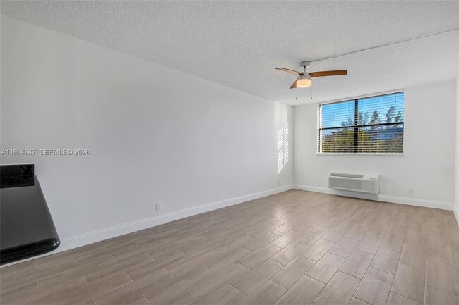 Photo - 2501 Riverside Dr Unit 307-A