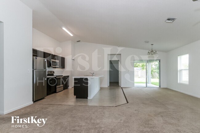 Photo - 1750 SW Hampshire Ln