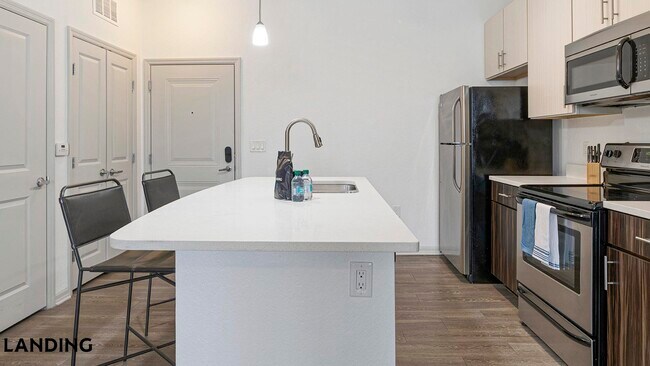 9301 Summit Centre Way Unit 1110