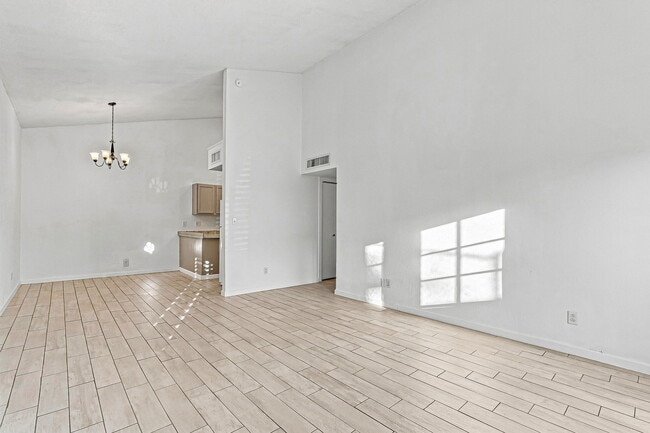 204 Cutlass Dr