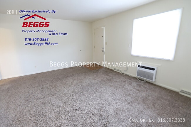 Photo - 205 Bonaire St
