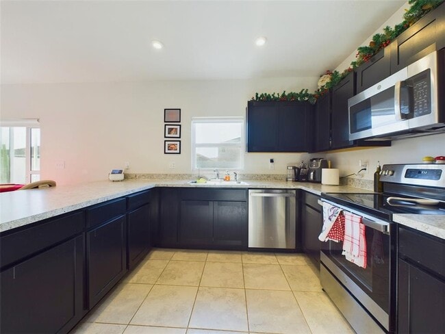 Photo - 1424 Feather Ln