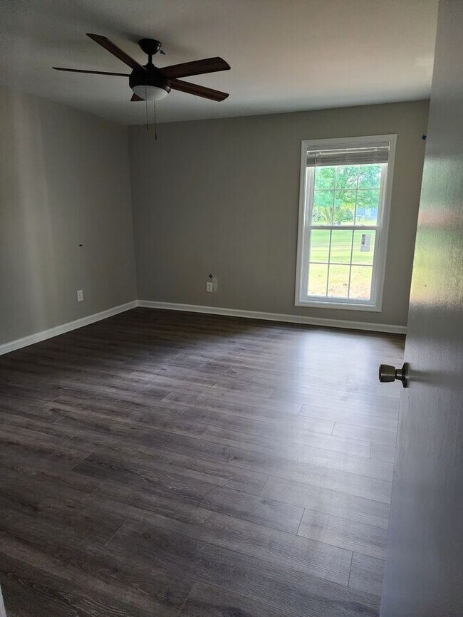 Photo - 6469 Rockford Dr