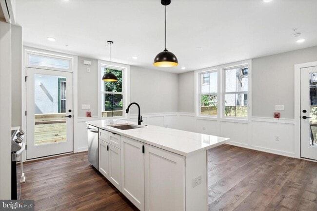 Photo - 3519 Hamilton St Unit B